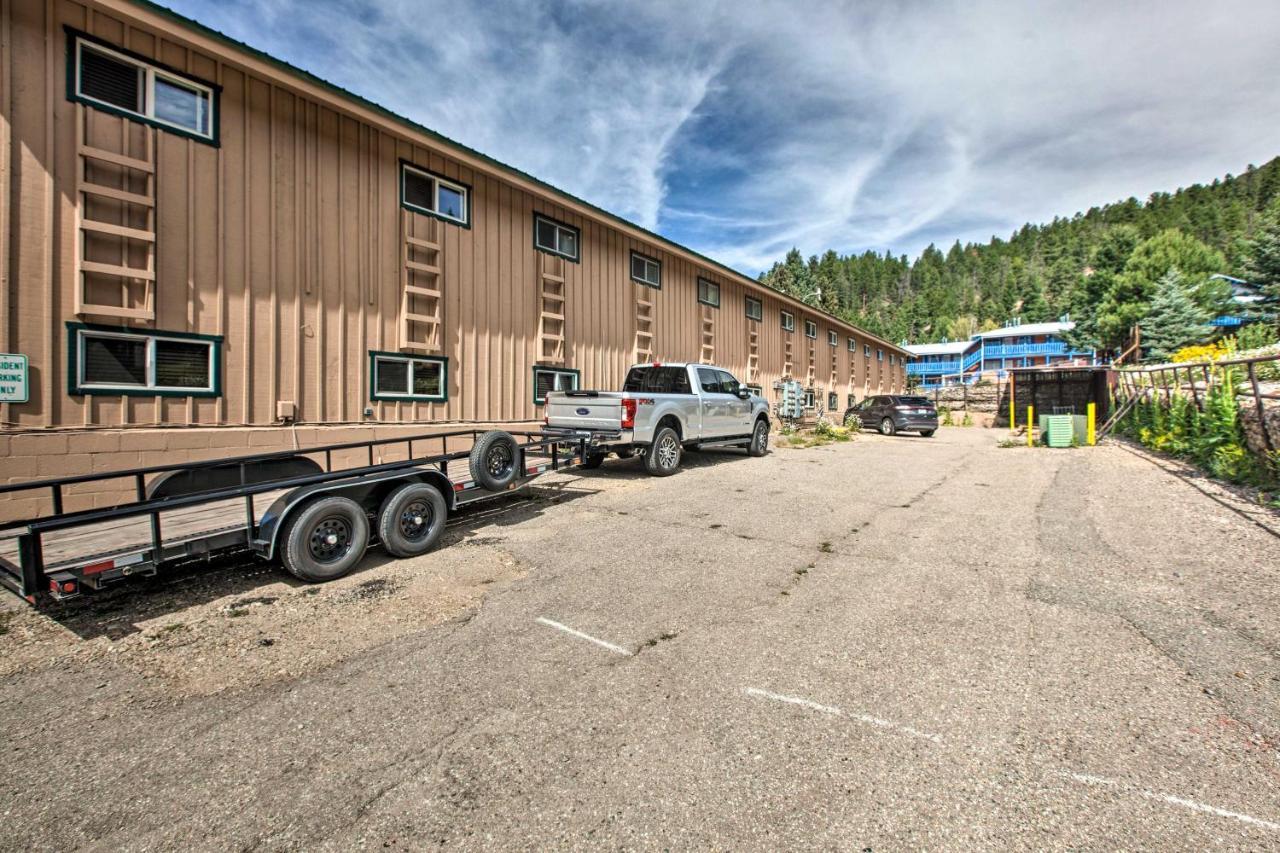 Main St Red River Ski Condo With Mountain View! Eksteriør bilde