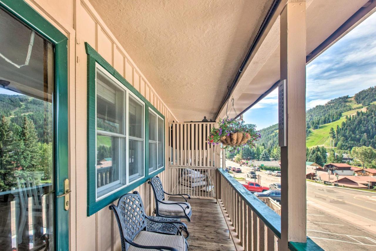 Main St Red River Ski Condo With Mountain View! Eksteriør bilde